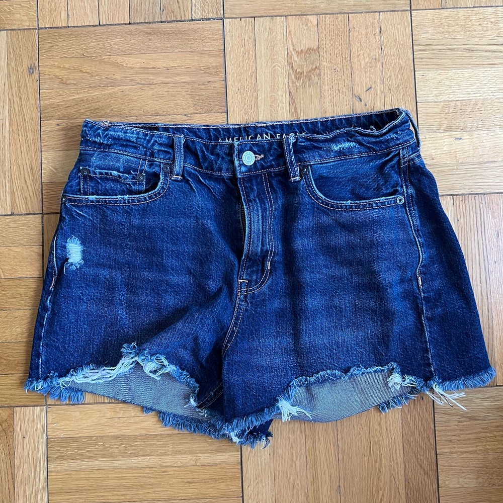 American Eagle High Waisted Mom Short